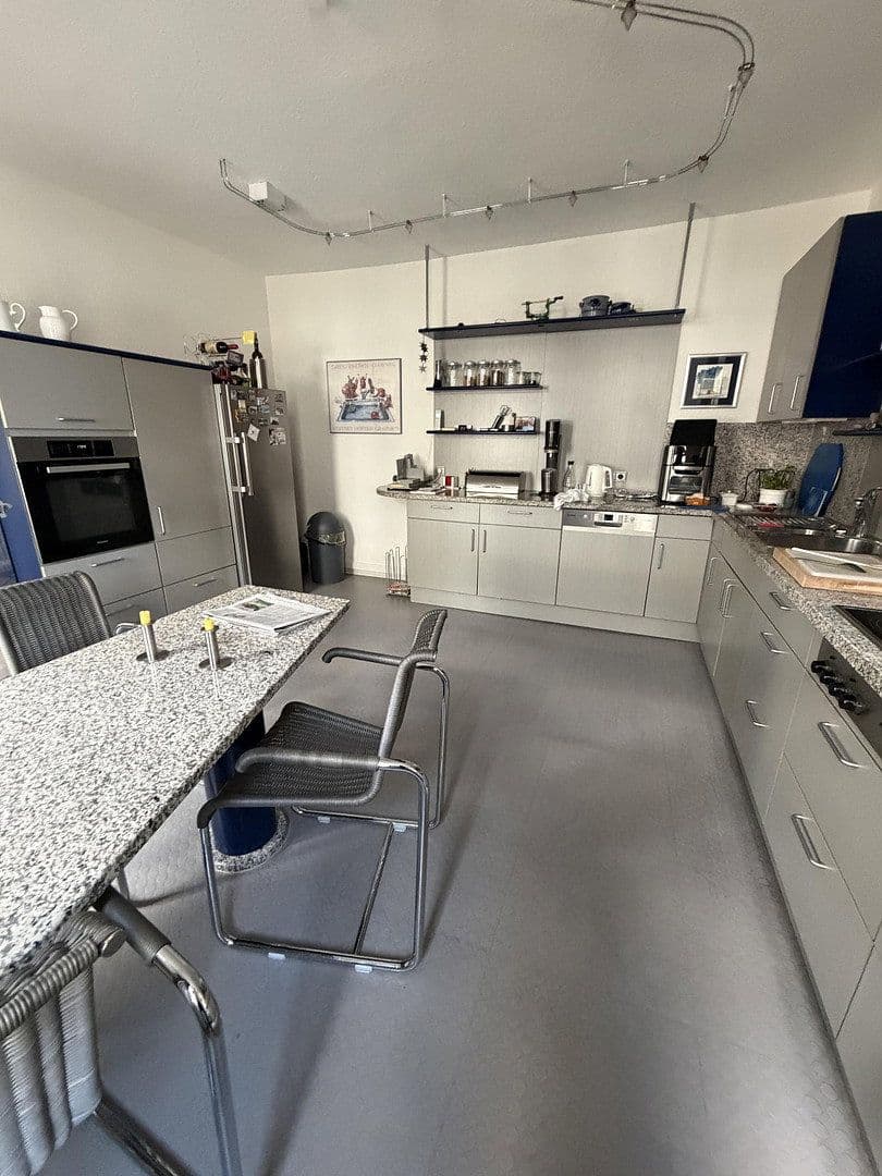 Prenájom domu 220 m², pozemek 200 m², Ruhrstr. 34, Witten, Severné Porýnie - Westfálsko Prenájom domu 220 m², pozemek 200 m², Ruhrstr. 34, Witten, Severné Porýnie - Westfálsko