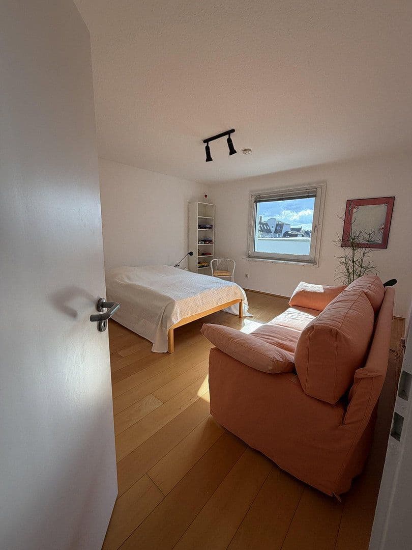 Prenájom domu 220 m², pozemek 200 m², Ruhrstr. 34, Witten, Severné Porýnie - Westfálsko Prenájom domu 220 m², pozemek 200 m², Ruhrstr. 34, Witten, Severné Porýnie - Westfálsko