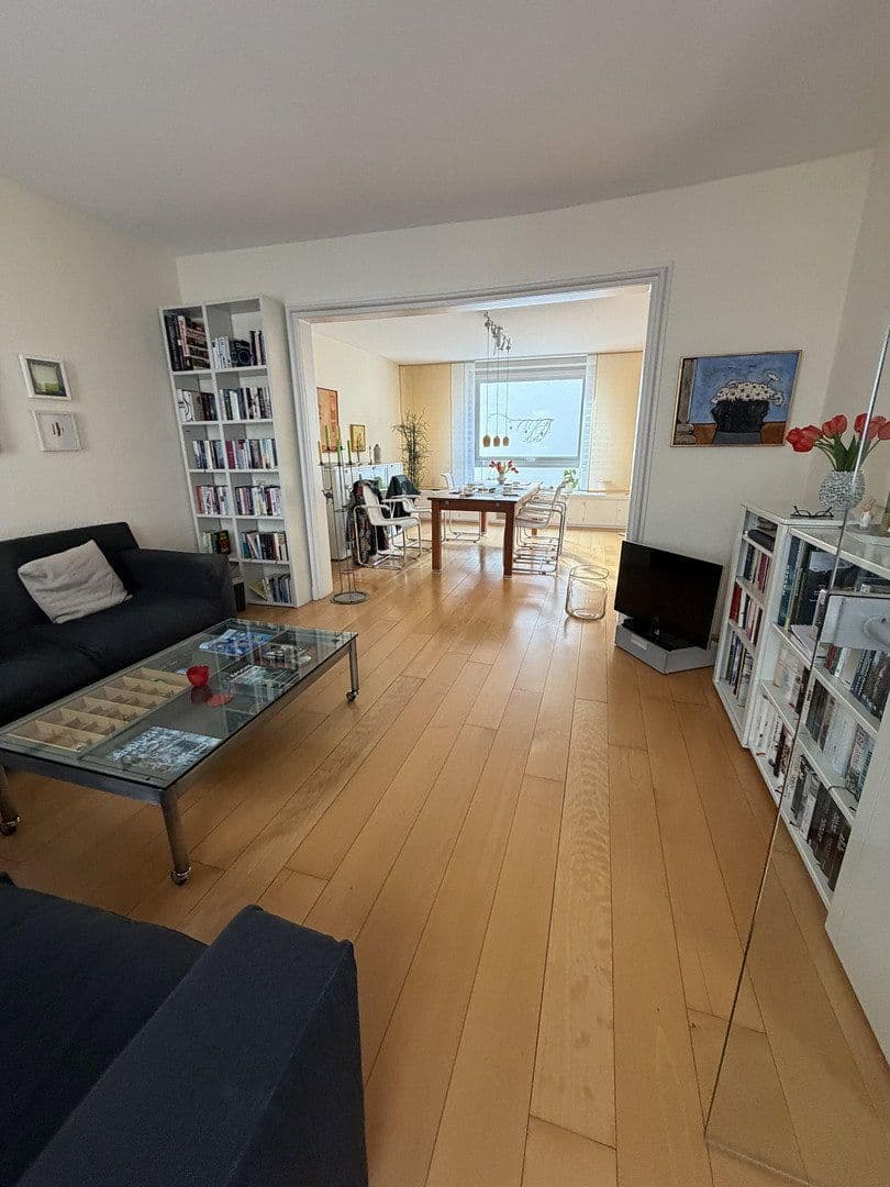 Prenájom domu 220 m², pozemek 200 m², Ruhrstr. 34, Witten, Severné Porýnie - Westfálsko Prenájom domu 220 m², pozemek 200 m², Ruhrstr. 34, Witten, Severné Porýnie - Westfálsko
