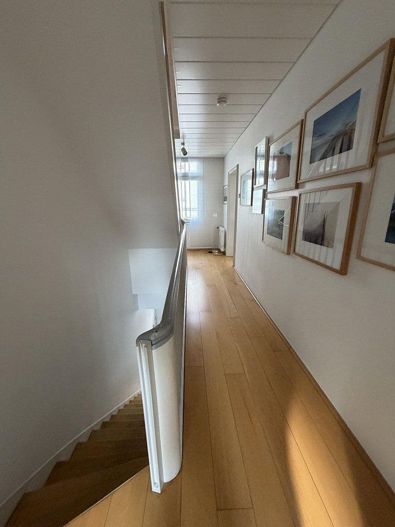 Prenájom domu 220 m², pozemek 200 m², Ruhrstr. 34, Witten, Severné Porýnie - Westfálsko Prenájom domu 220 m², pozemek 200 m², Ruhrstr. 34, Witten, Severné Porýnie - Westfálsko