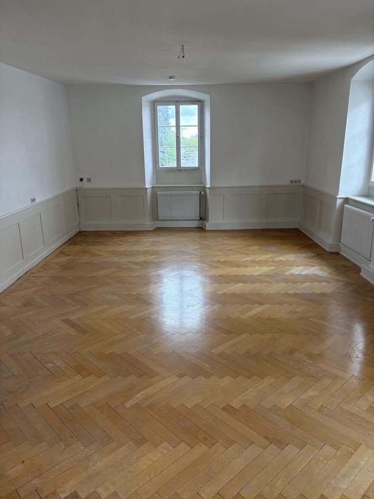 Prenájom bytu 4-izbový 145 m², Radolfzell am Bodensee, Bádensko-Wurttembersko Prenájom bytu 4-izbový 145 m², Radolfzell am Bodensee, Bádensko-Wurttembersko