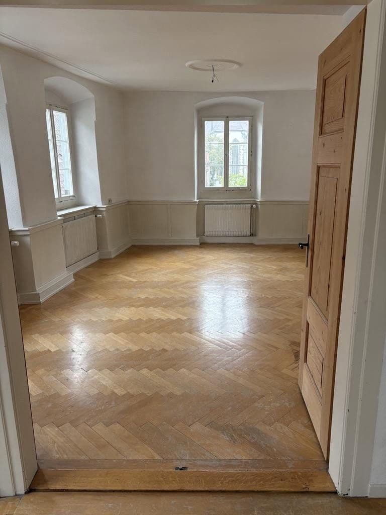Prenájom bytu 4-izbový 145 m², Radolfzell am Bodensee, Bádensko-Wurttembersko Prenájom bytu 4-izbový 145 m², Radolfzell am Bodensee, Bádensko-Wurttembersko