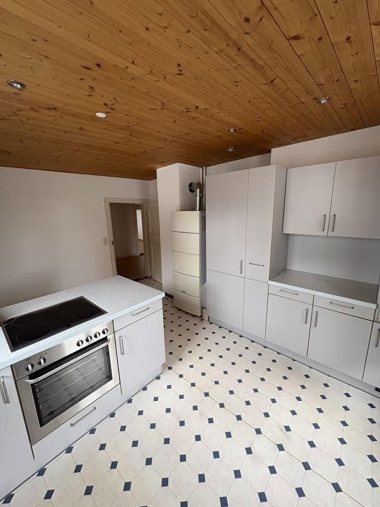 Prenájom bytu 4-izbový 145 m², Radolfzell am Bodensee, Bádensko-Wurttembersko Prenájom bytu 4-izbový 145 m², Radolfzell am Bodensee, Bádensko-Wurttembersko