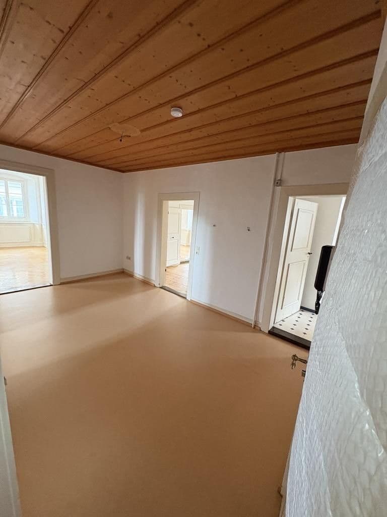 Prenájom bytu 4-izbový 145 m², Radolfzell am Bodensee, Bádensko-Wurttembersko Prenájom bytu 4-izbový 145 m², Radolfzell am Bodensee, Bádensko-Wurttembersko