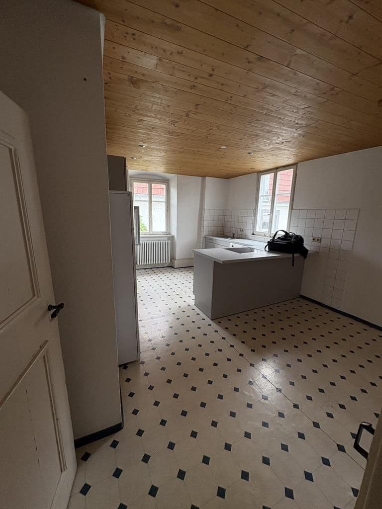 Prenájom bytu 4-izbový 145 m², Radolfzell am Bodensee, Bádensko-Wurttembersko Prenájom bytu 4-izbový 145 m², Radolfzell am Bodensee, Bádensko-Wurttembersko