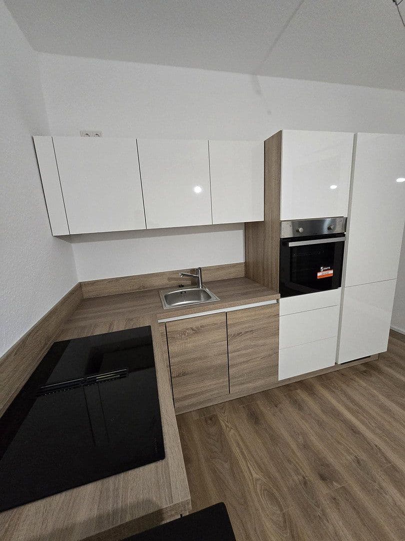 Prenájom bytu 2-izbový 52 m², Sandhausen, Bádensko-Wurttembersko Prenájom bytu 2-izbový 52 m², Sandhausen, Bádensko-Wurttembersko