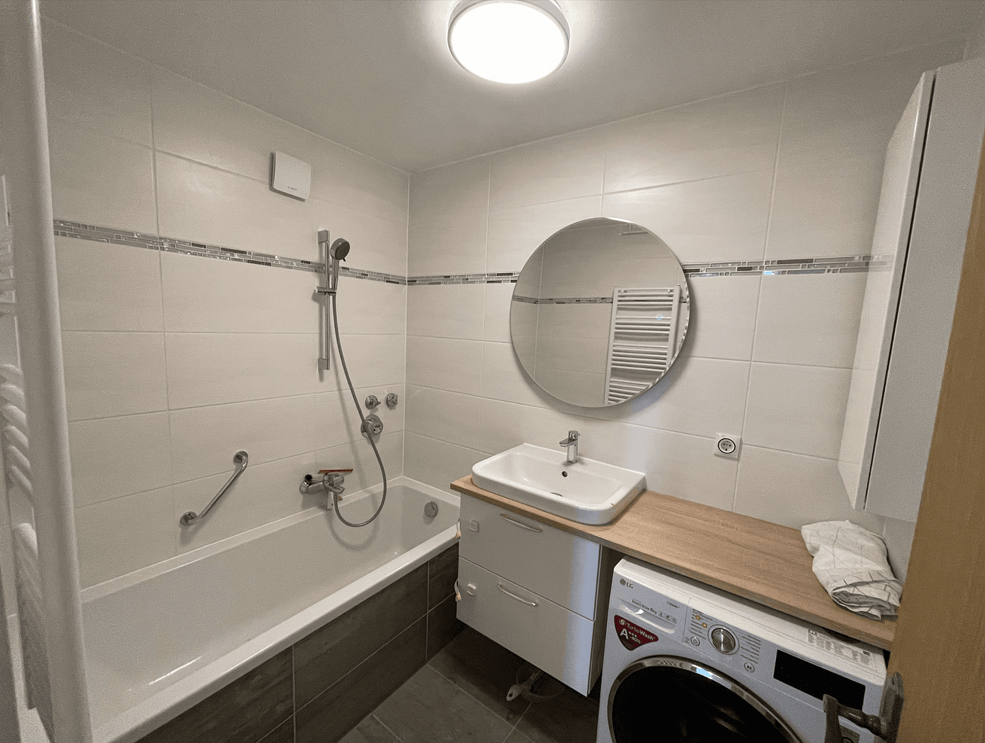 Predaj bytu 3-izbový 83 m², Dieselstr, München, Bavorsko Predaj bytu 3-izbový 83 m², Dieselstr, München, Bavorsko
