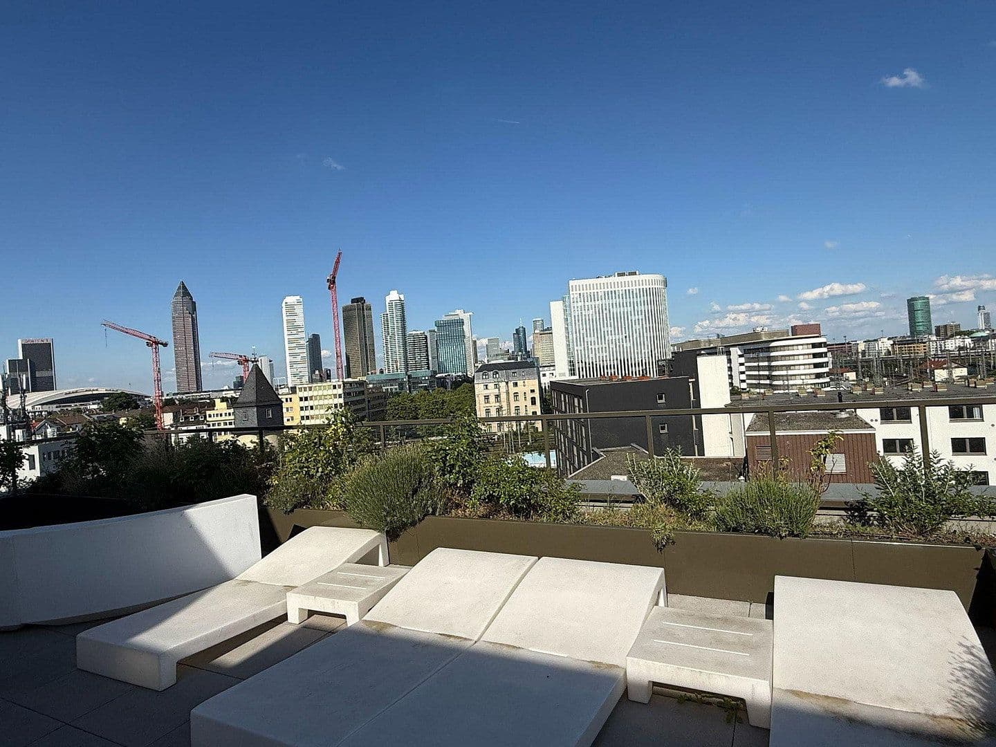 Prenájom bytu 1-izbový 20 m², Kleyerstr. 1, Frankfurt am Main, Hesensko Prenájom bytu 1-izbový 20 m², Kleyerstr. 1, Frankfurt am Main, Hesensko