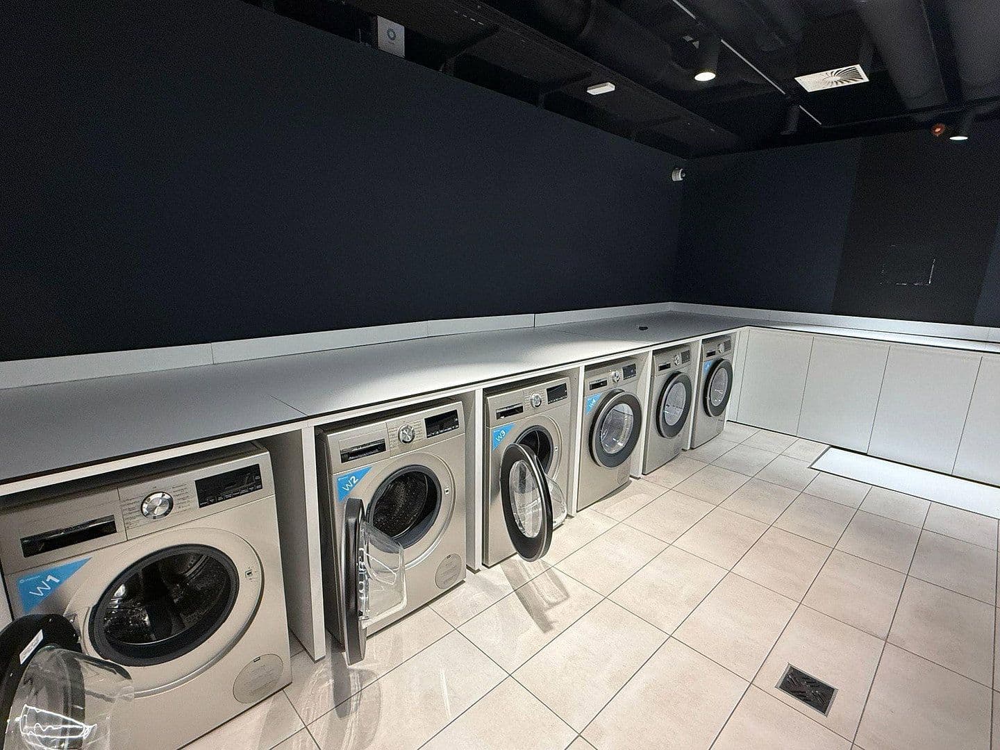 Prenájom bytu 1-izbový 20 m², Kleyerstr. 1, Frankfurt am Main, Hesensko Prenájom bytu 1-izbový 20 m², Kleyerstr. 1, Frankfurt am Main, Hesensko