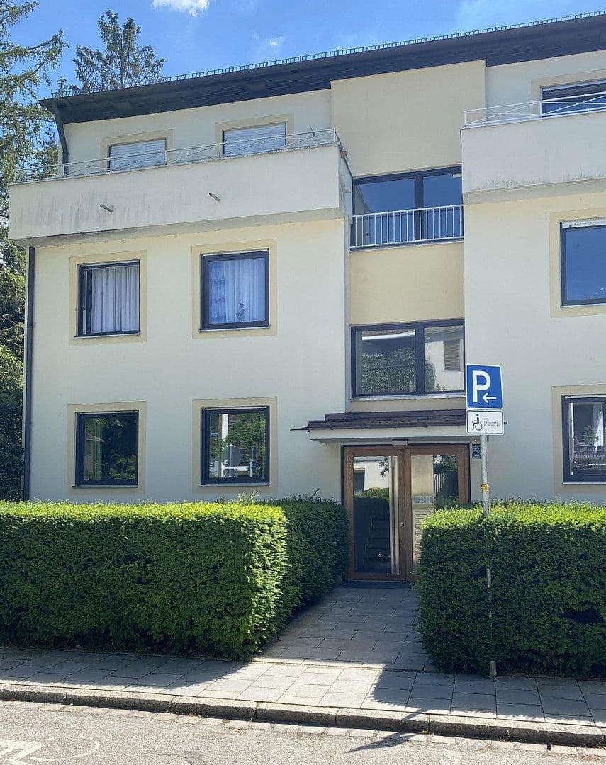 Predaj bytu 4-izbový 131 m², München, Bavorsko Predaj bytu 4-izbový 131 m², München, Bavorsko