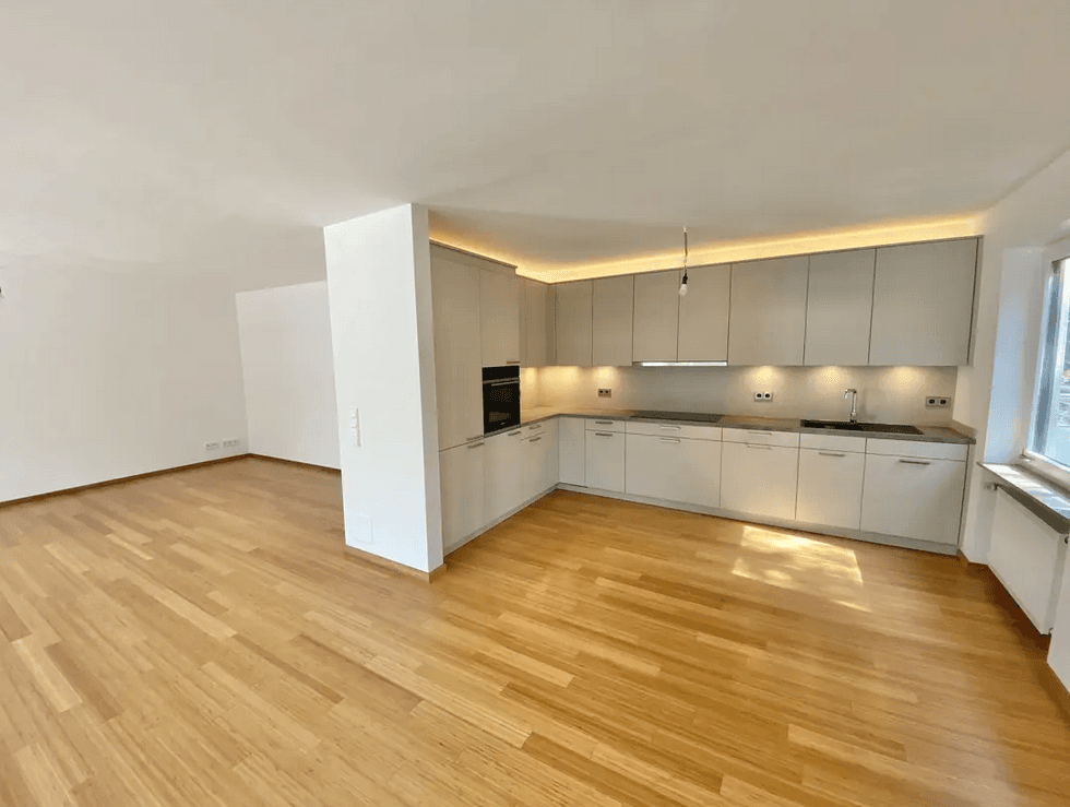Predaj bytu 4-izbový 131 m², München, Bavorsko Predaj bytu 4-izbový 131 m², München, Bavorsko