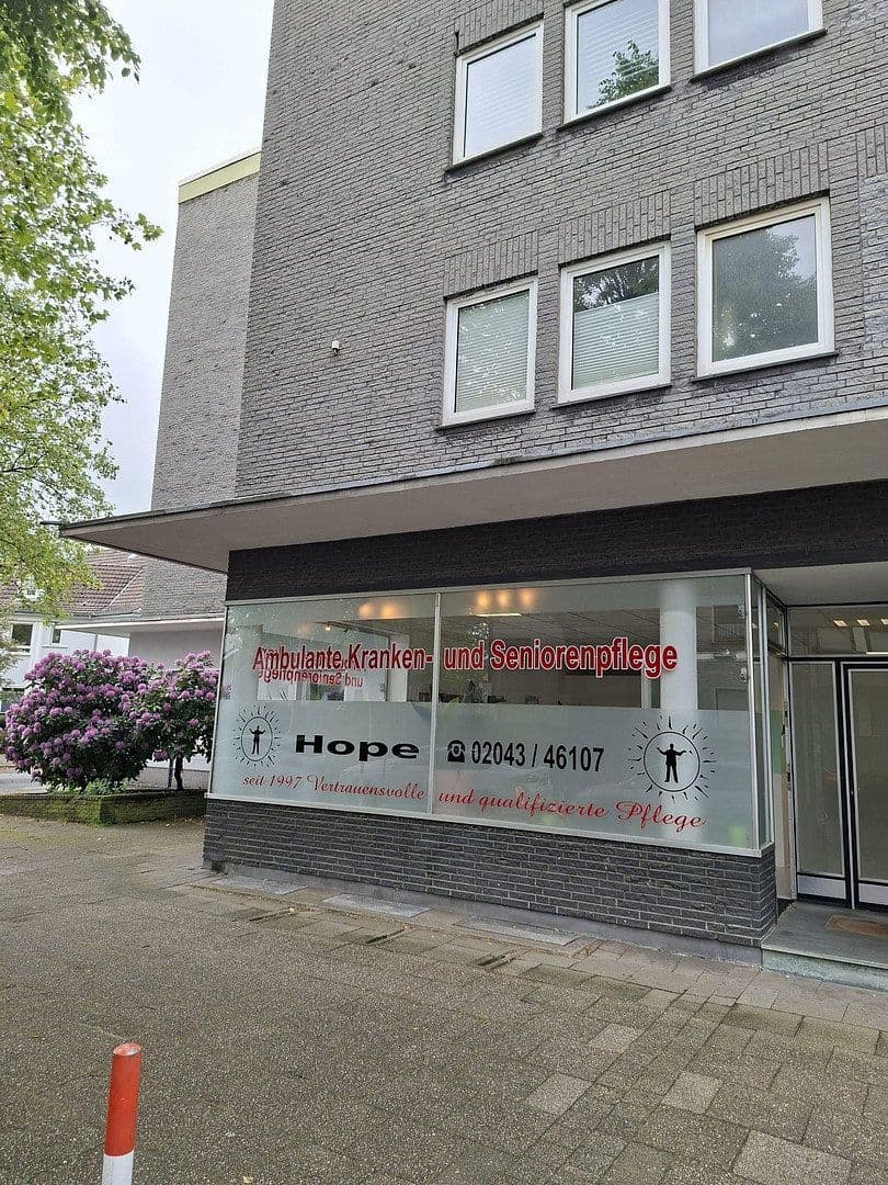 Prenájom kancelárie 74 m², Lindenstr. 37a, Gladbeck, Severné Porýnie - Westfálsko Prenájom kancelárie 74 m², Lindenstr. 37a, Gladbeck, Severné Porýnie - Westfálsko