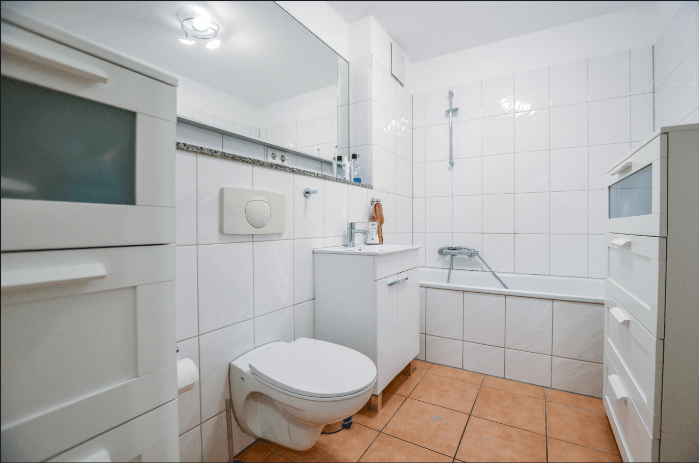 Prenájom bytu 3-izbový 75 m², Deutz-Mülheimer Str. 262B, Köln, Severné Porýnie - Westfálsko Prenájom bytu 3-izbový 75 m², Deutz-Mülheimer Str. 262B, Köln, Severné Porýnie - Westfálsko