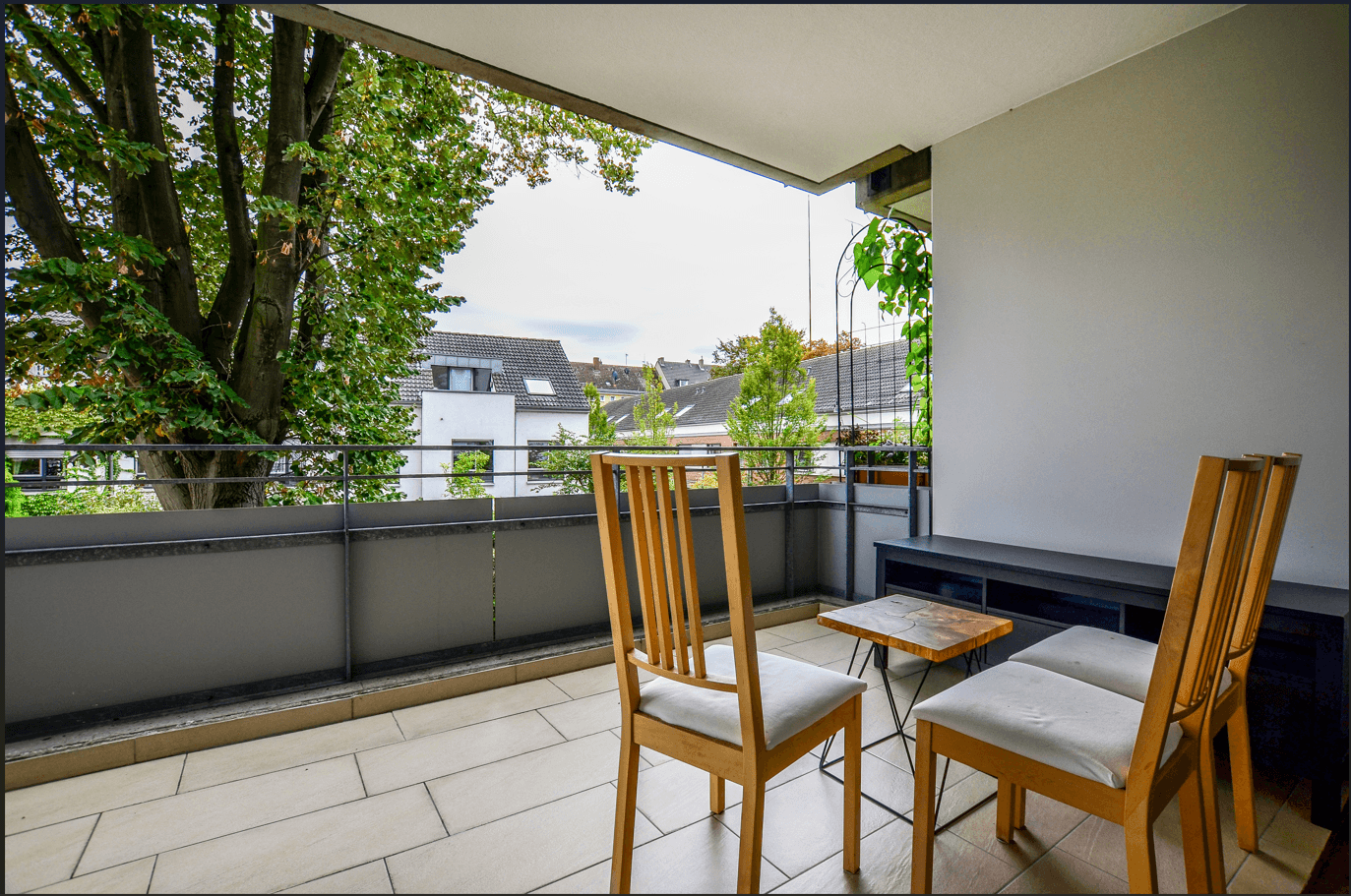 Prenájom bytu 3-izbový 75 m², Deutz-Mülheimer Str. 262B, Köln, Severné Porýnie - Westfálsko Prenájom bytu 3-izbový 75 m², Deutz-Mülheimer Str. 262B, Köln, Severné Porýnie - Westfálsko