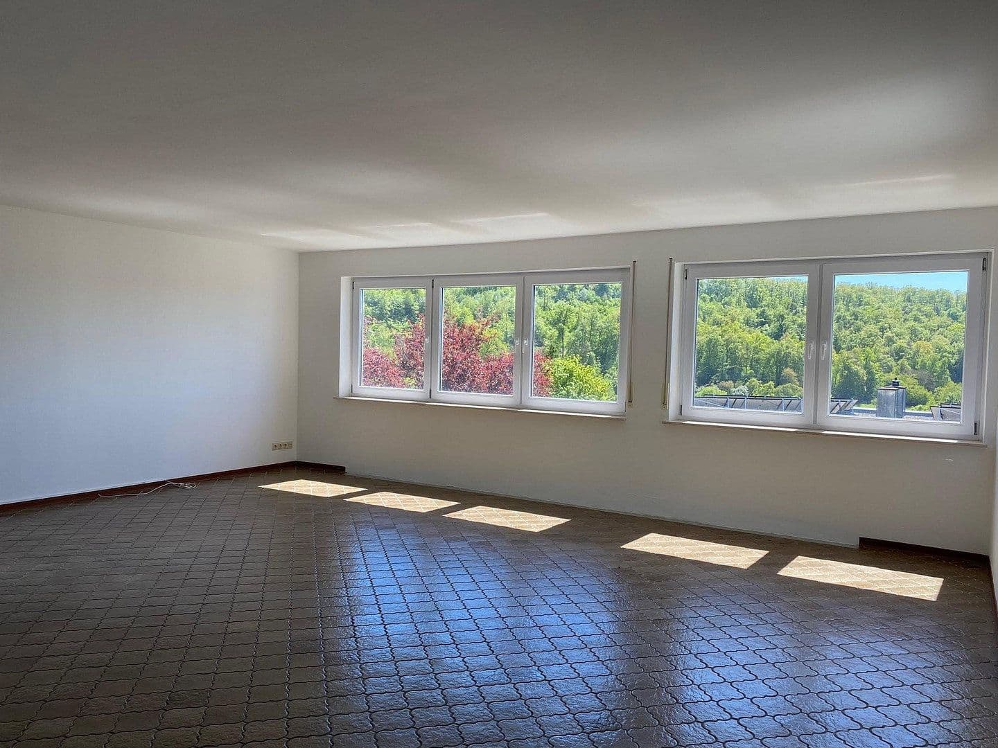 Predaj domu 152 m², pozemek 443 m², Einsteinstraße 78, Leonberg, Bádensko-Wurttembersko Predaj domu 152 m², pozemek 443 m², Einsteinstraße 78, Leonberg, Bádensko-Wurttembersko