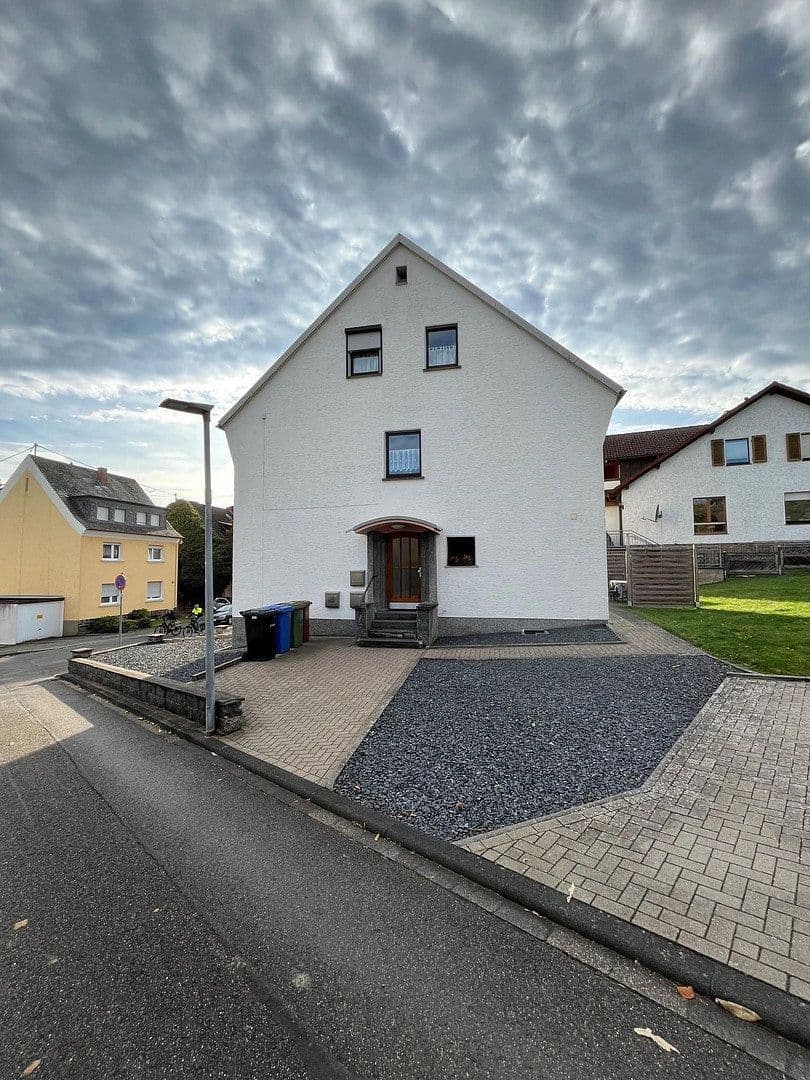 Predaj domu 214 m², pozemek 523 m², Neuwied, Porýnie-Falcko Predaj domu 214 m², pozemek 523 m², Neuwied, Porýnie-Falcko