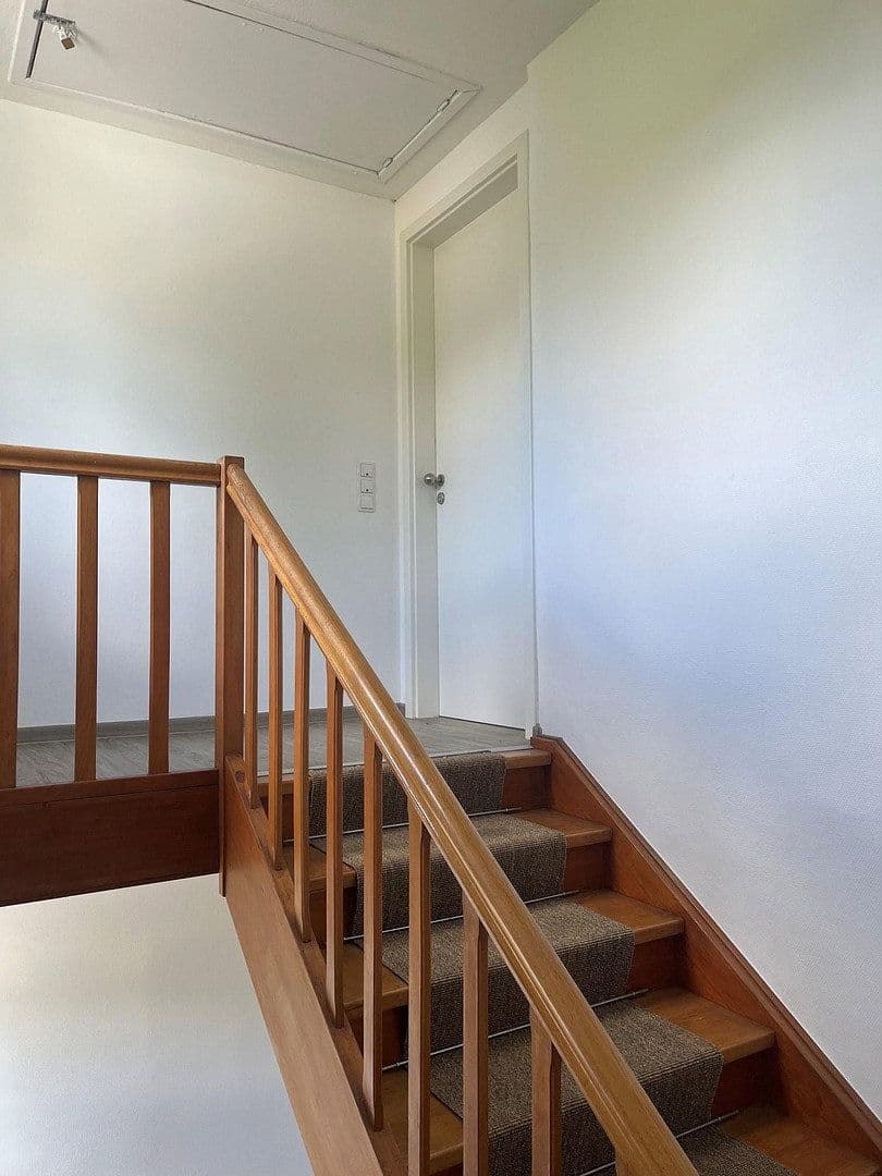 Predaj domu 214 m², pozemek 523 m², Neuwied, Porýnie-Falcko Predaj domu 214 m², pozemek 523 m², Neuwied, Porýnie-Falcko