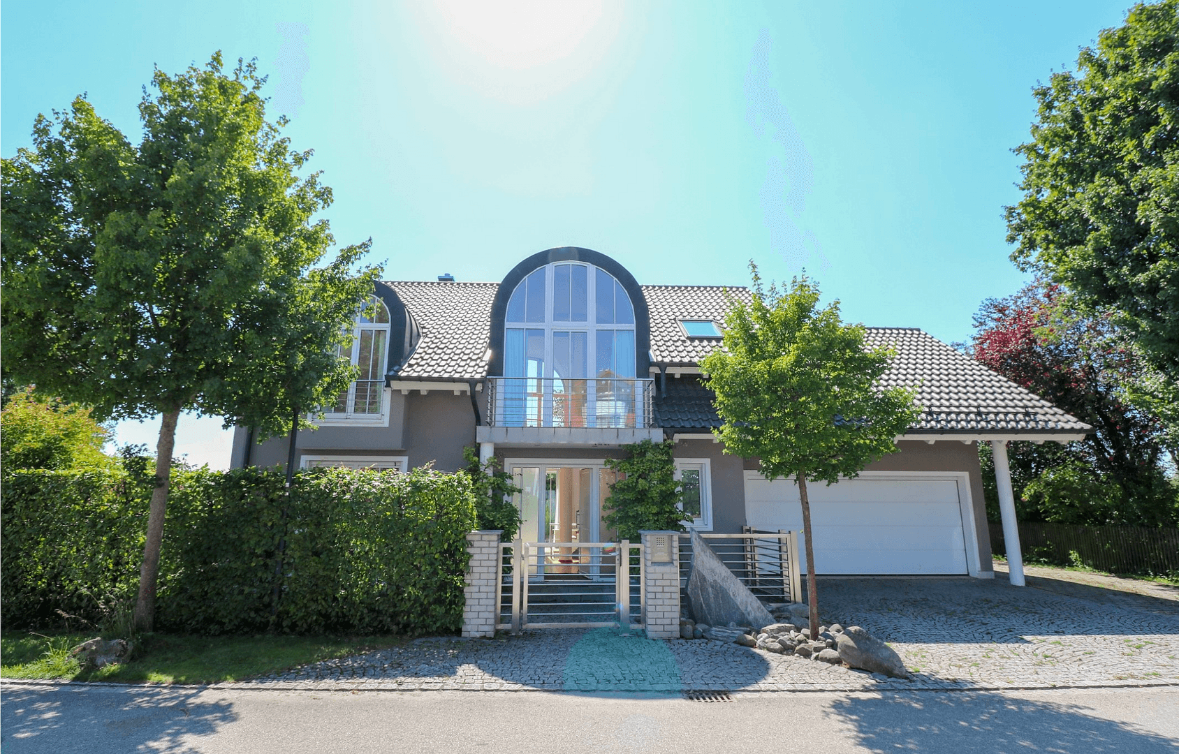 Predaj domu 291 m², pozemek 1.932 m², Forstinning, Bavorsko Predaj domu 291 m², pozemek 1.932 m², Forstinning, Bavorsko