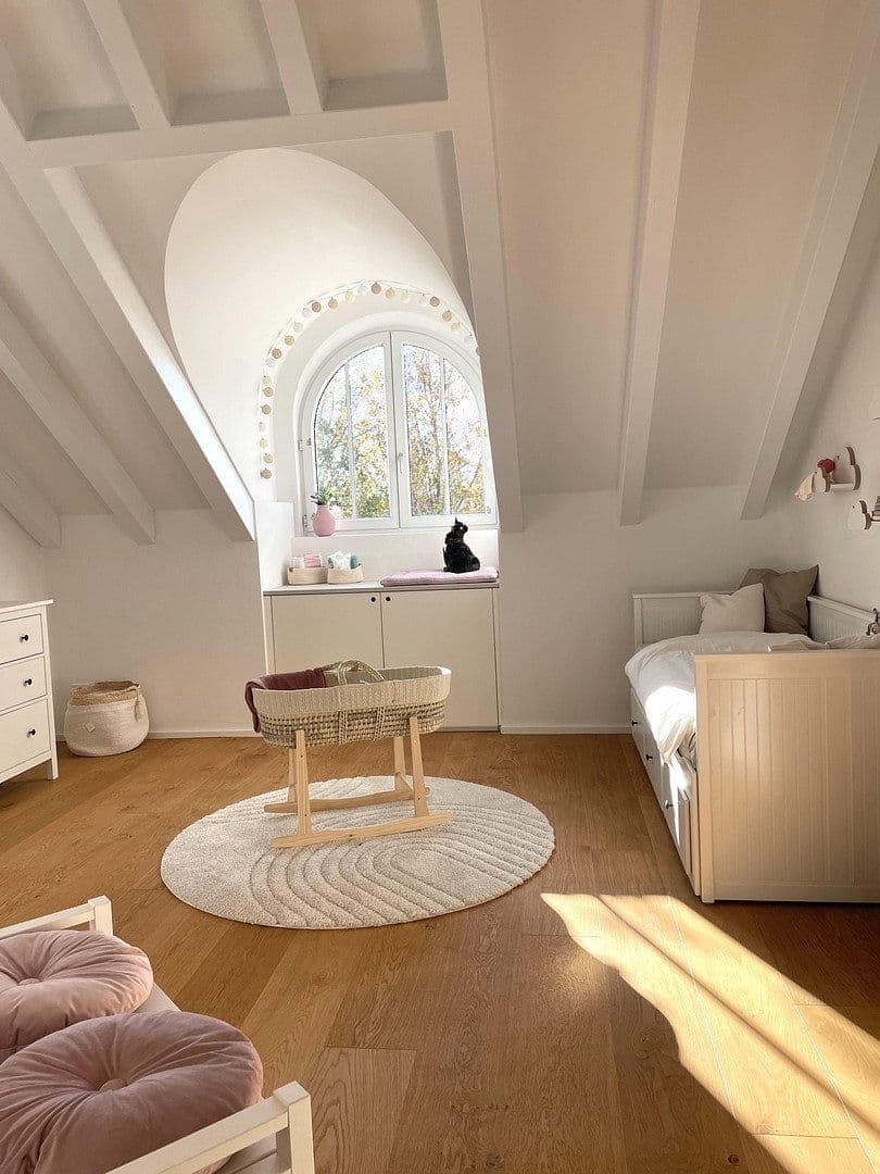 Predaj domu 291 m², pozemek 1.932 m², Forstinning, Bavorsko Predaj domu 291 m², pozemek 1.932 m², Forstinning, Bavorsko