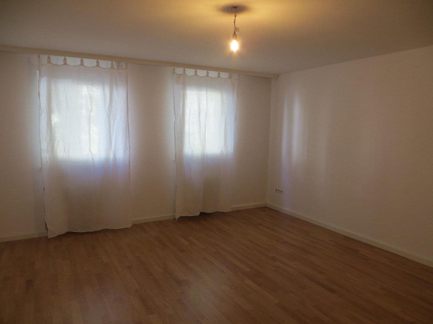 Prenájom bytu 2-izbový 70 m², Nürnberg, Bavorsko Prenájom bytu 2-izbový 70 m², Nürnberg, Bavorsko
