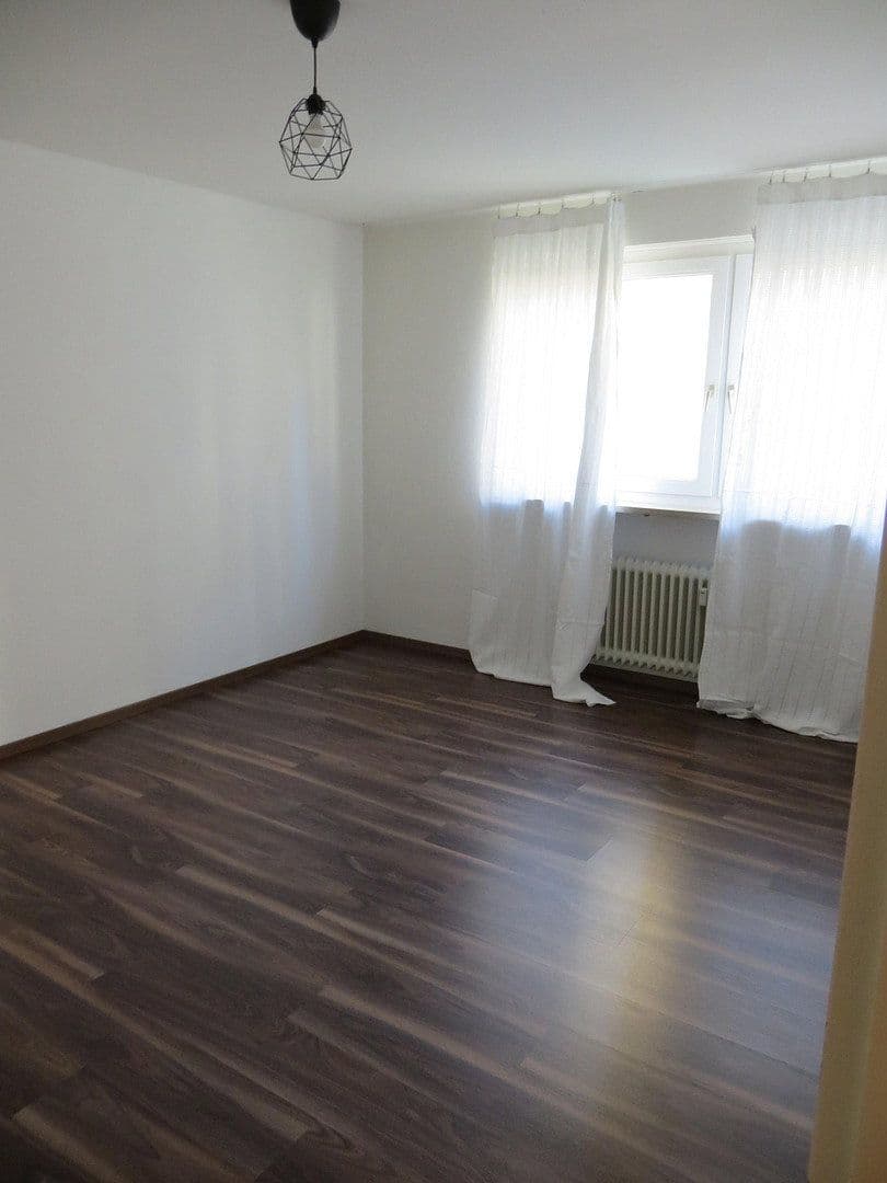 Prenájom bytu 2-izbový 70 m², Nürnberg, Bavorsko Prenájom bytu 2-izbový 70 m², Nürnberg, Bavorsko