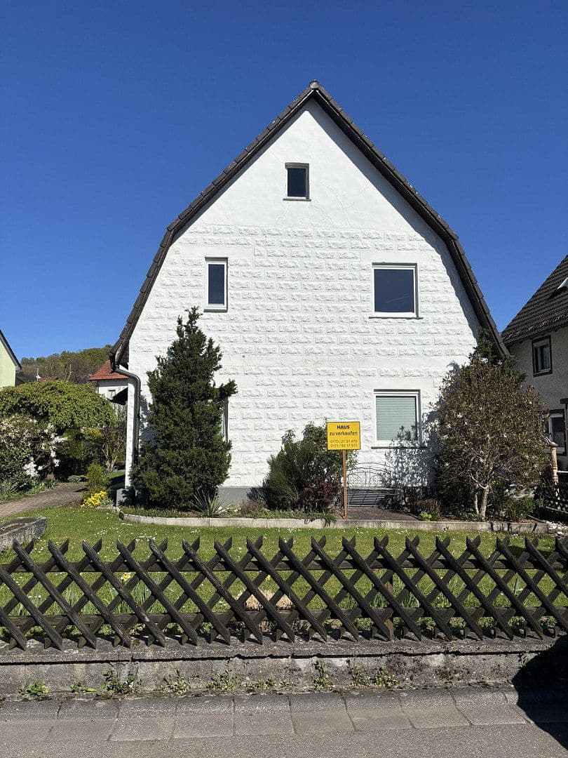Predaj domu 124 m², pozemek 525 m², Asterstraße 4, Sulzbach-Rosenberg, Bavorsko Predaj domu 124 m², pozemek 525 m², Asterstraße 4, Sulzbach-Rosenberg, Bavorsko