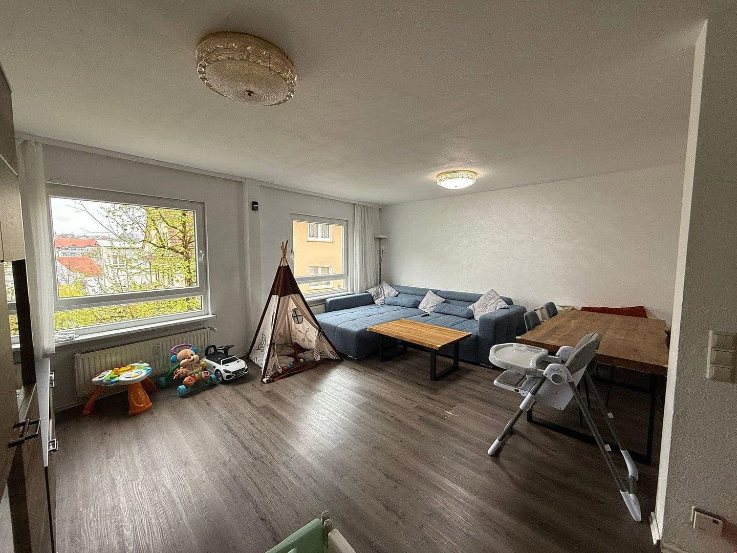 Prenájom bytu 3-izbový 99 m², Hechingen, Bádensko-Wurttembersko Prenájom bytu 3-izbový 99 m², Hechingen, Bádensko-Wurttembersko