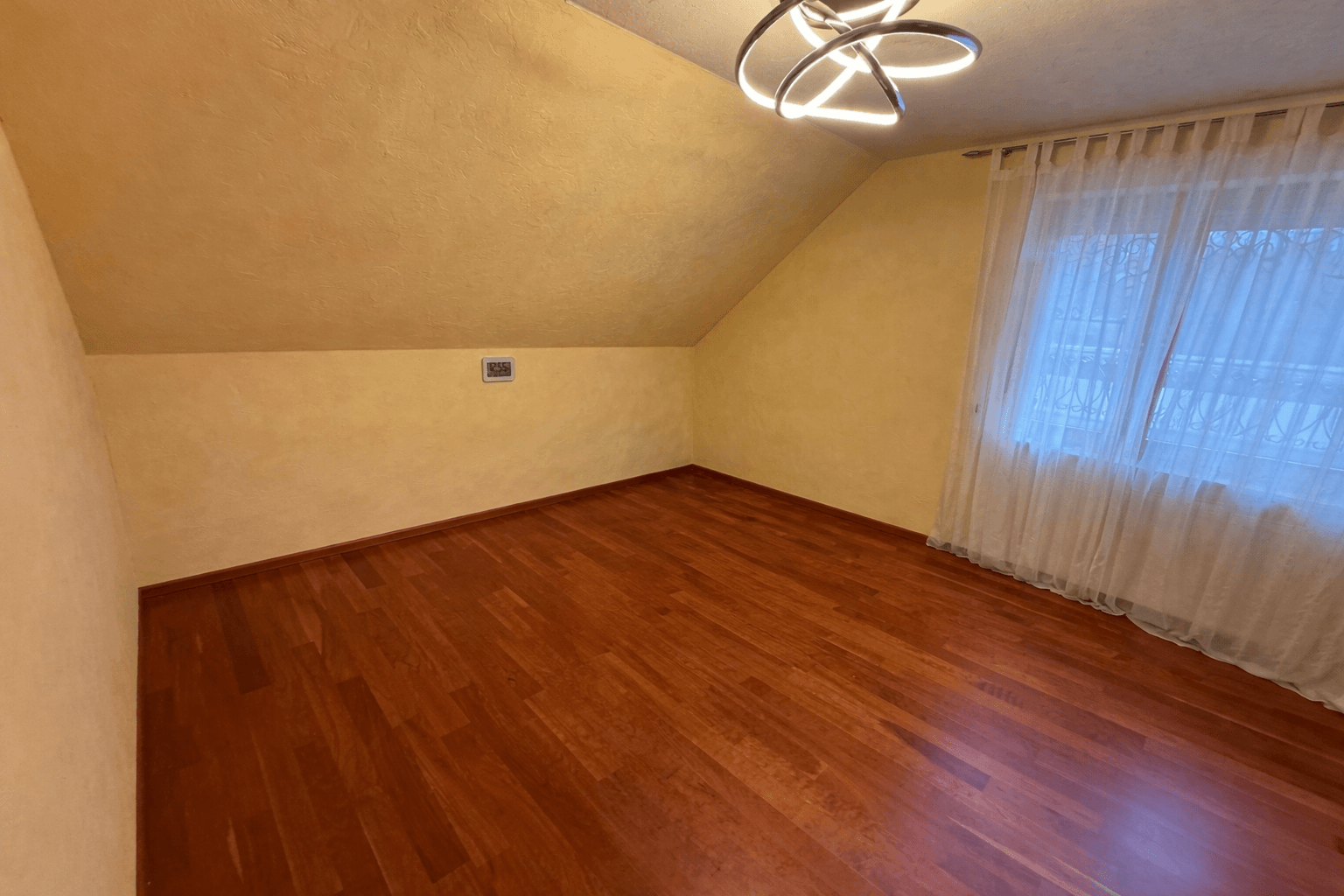 Predaj bytu 4-izbový 105 m², Bad Ditzenbach, Bádensko-Wurttembersko Predaj bytu 4-izbový 105 m², Bad Ditzenbach, Bádensko-Wurttembersko
