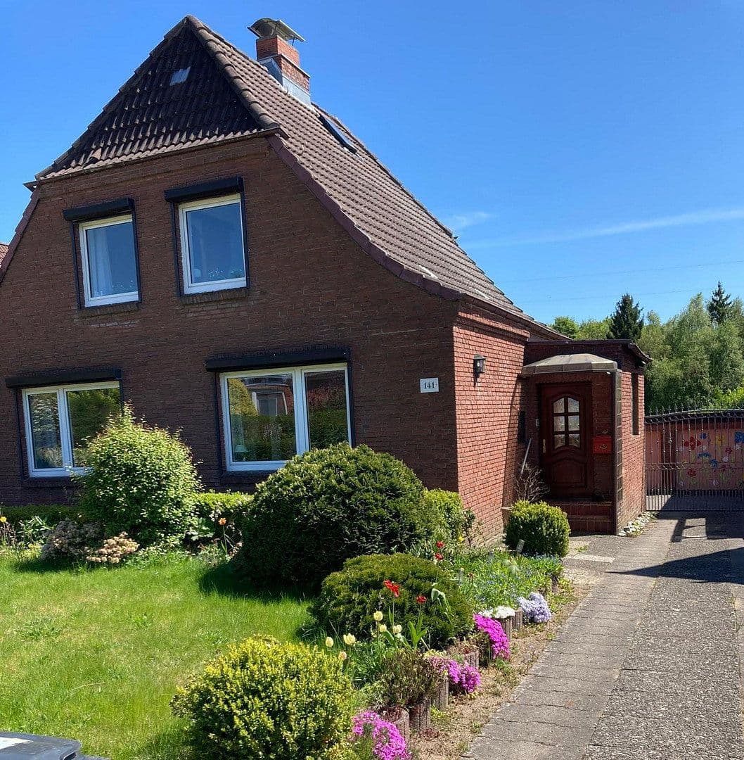 Predaj domu 110 m², pozemek 2.023 m², Kiel, Šlezvicko-Holštajnsko Predaj domu 110 m², pozemek 2.023 m², Kiel, Šlezvicko-Holštajnsko
