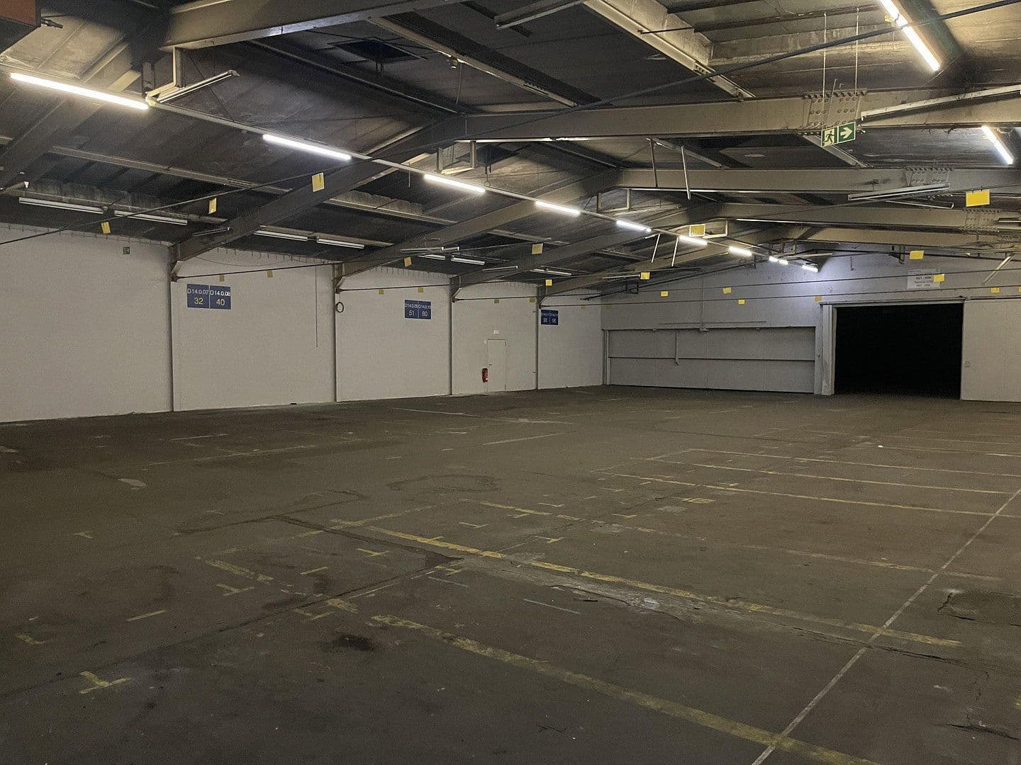 Prenájom nebytového priestoru 5.830 m², Im Gewerbepark 1, Hunderdorf, Bavorsko Prenájom nebytového priestoru 5.830 m², Im Gewerbepark 1, Hunderdorf, Bavorsko