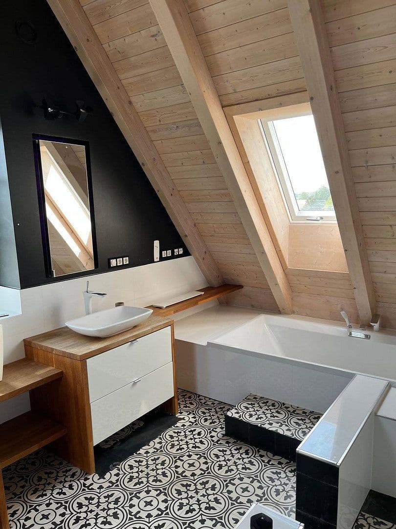 Prenájom bytu 5-izbový 141 m², München, Bavorsko Prenájom bytu 5-izbový 141 m², München, Bavorsko