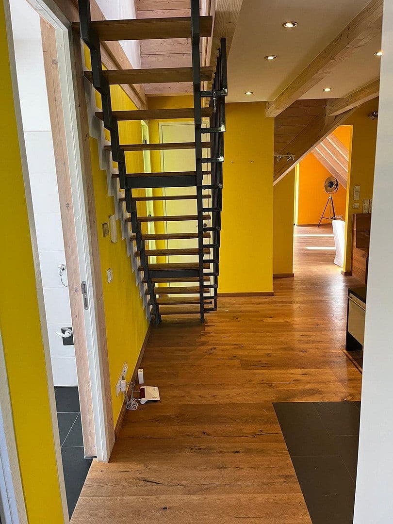 Prenájom bytu 5-izbový 141 m², München, Bavorsko Prenájom bytu 5-izbový 141 m², München, Bavorsko