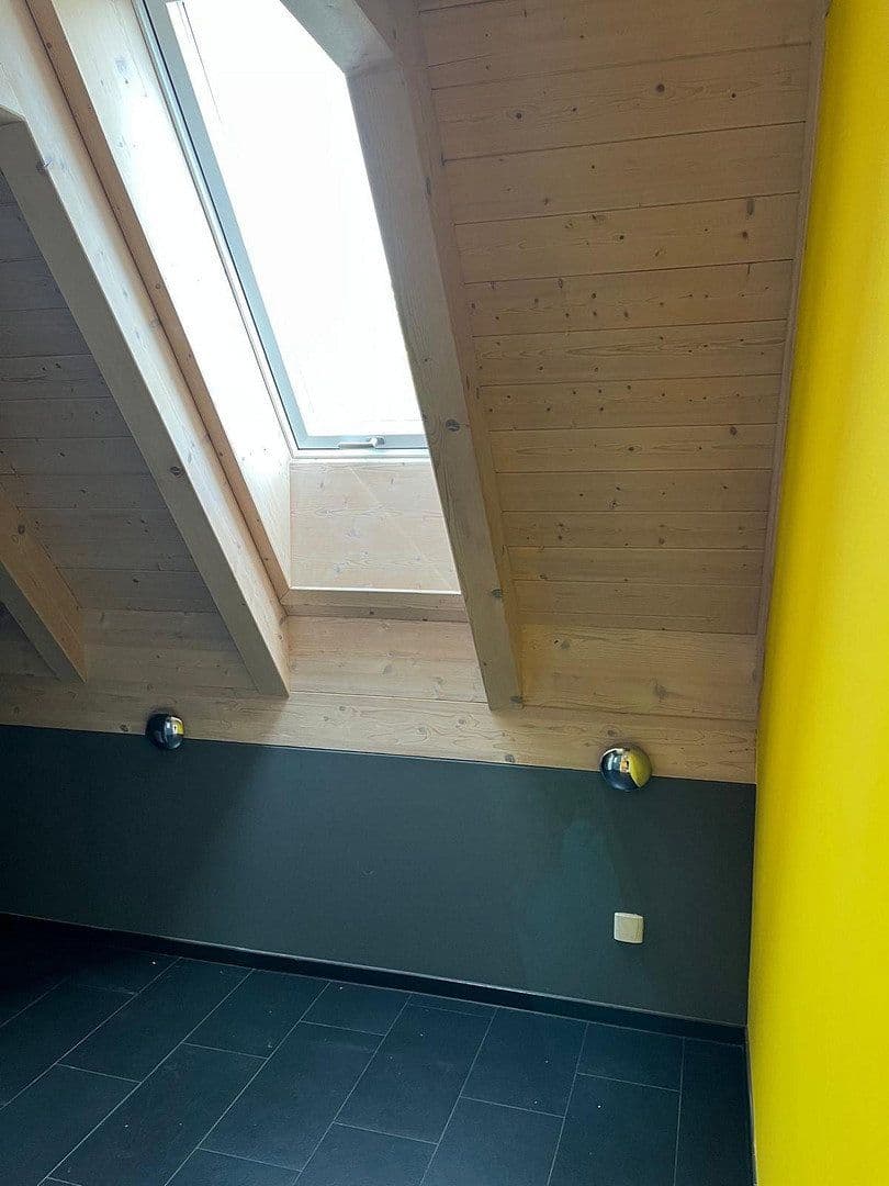 Prenájom bytu 5-izbový 141 m², München, Bavorsko Prenájom bytu 5-izbový 141 m², München, Bavorsko