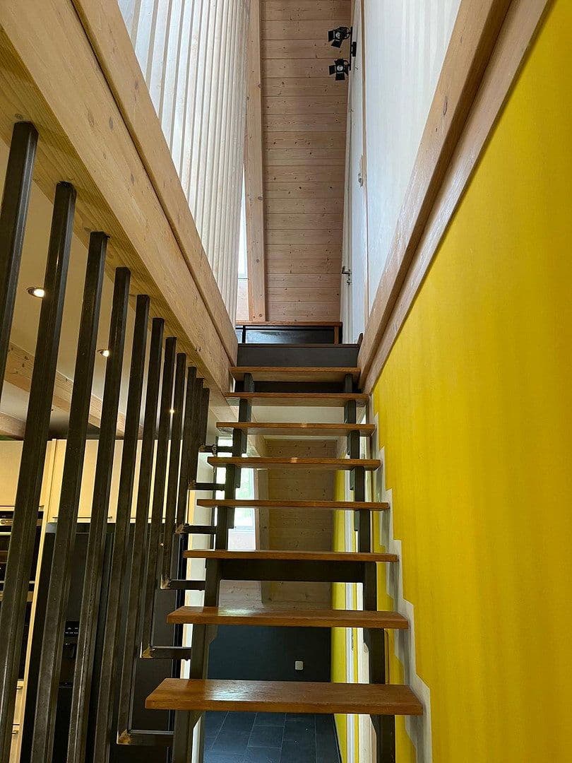 Prenájom bytu 5-izbový 141 m², München, Bavorsko Prenájom bytu 5-izbový 141 m², München, Bavorsko