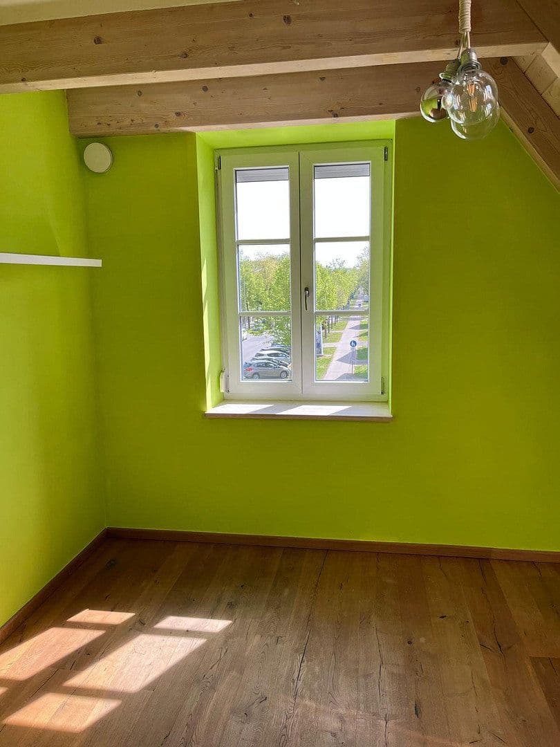Prenájom bytu 5-izbový 141 m², München, Bavorsko Prenájom bytu 5-izbový 141 m², München, Bavorsko