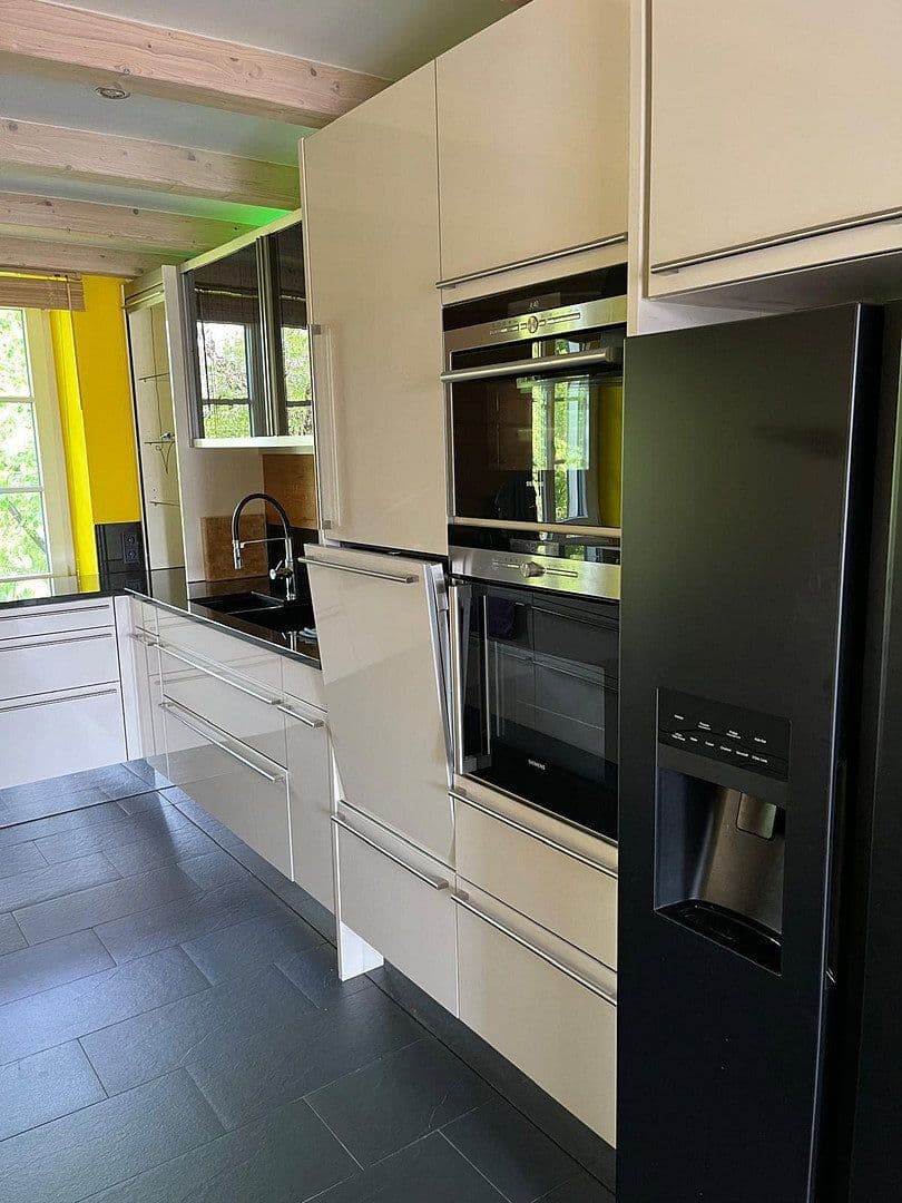 Prenájom bytu 5-izbový 141 m², München, Bavorsko Prenájom bytu 5-izbový 141 m², München, Bavorsko