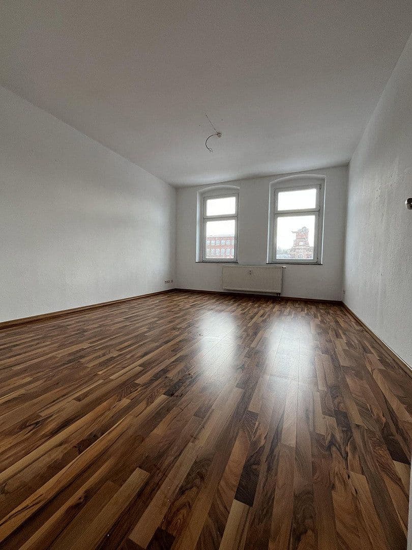 Prenájom bytu 5-izbový 110 m², Voigtstraße 32, Chemnitz, Sasko Prenájom bytu 5-izbový 110 m², Voigtstraße 32, Chemnitz, Sasko