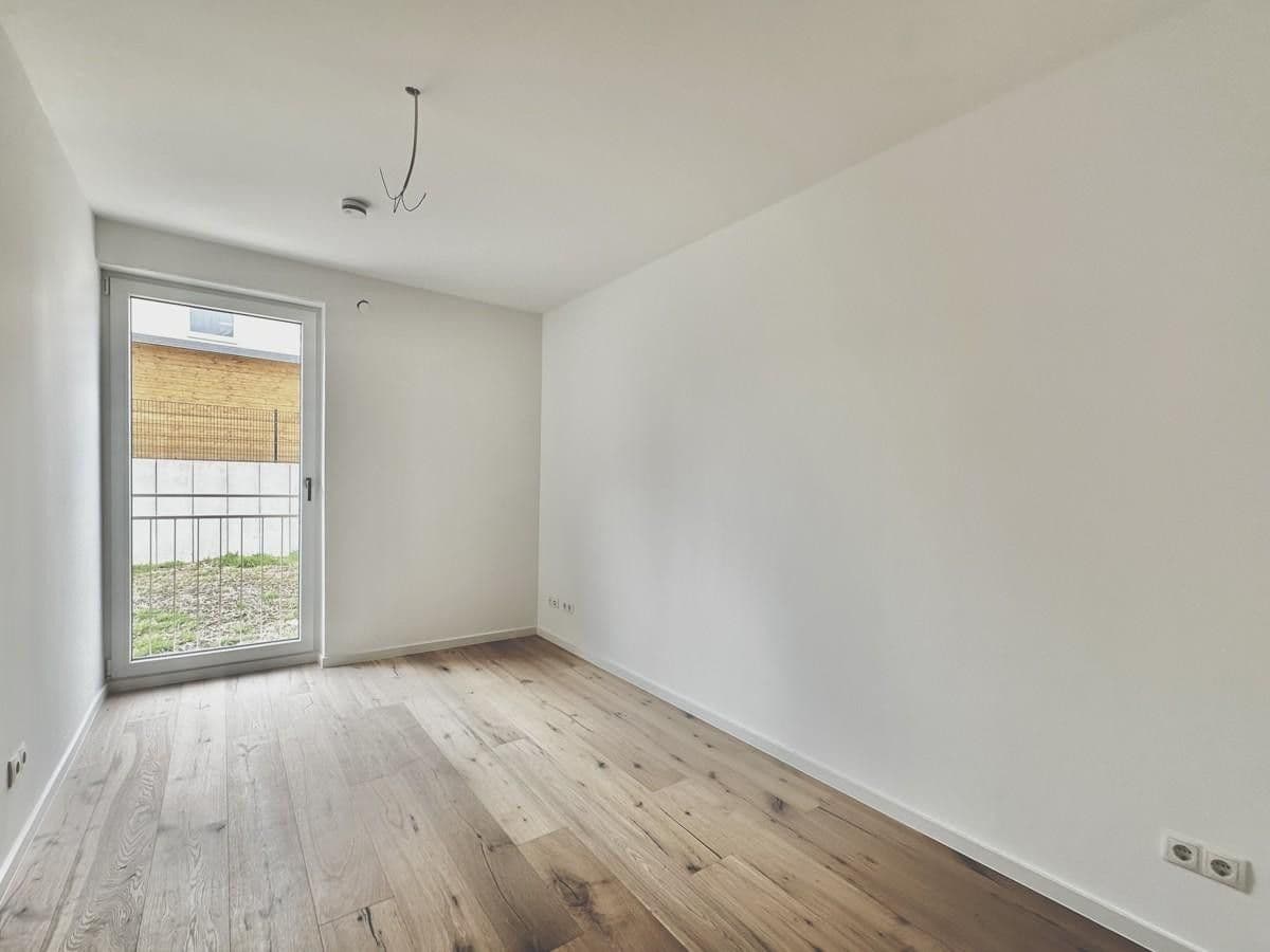 Prenájom bytu 4-izbový 121 m², Kieselbronn, Bádensko-Wurttembersko Prenájom bytu 4-izbový 121 m², Kieselbronn, Bádensko-Wurttembersko