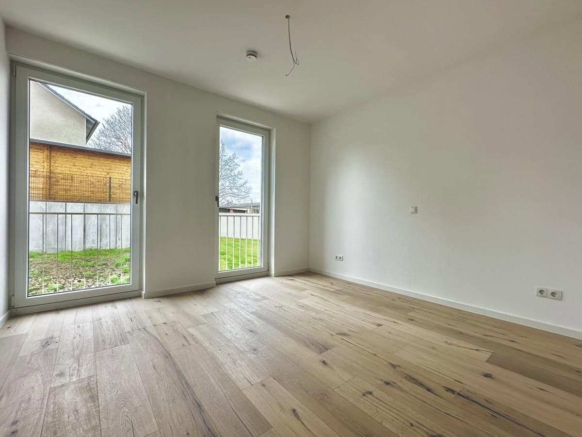 Prenájom bytu 4-izbový 121 m², Kieselbronn, Bádensko-Wurttembersko Prenájom bytu 4-izbový 121 m², Kieselbronn, Bádensko-Wurttembersko