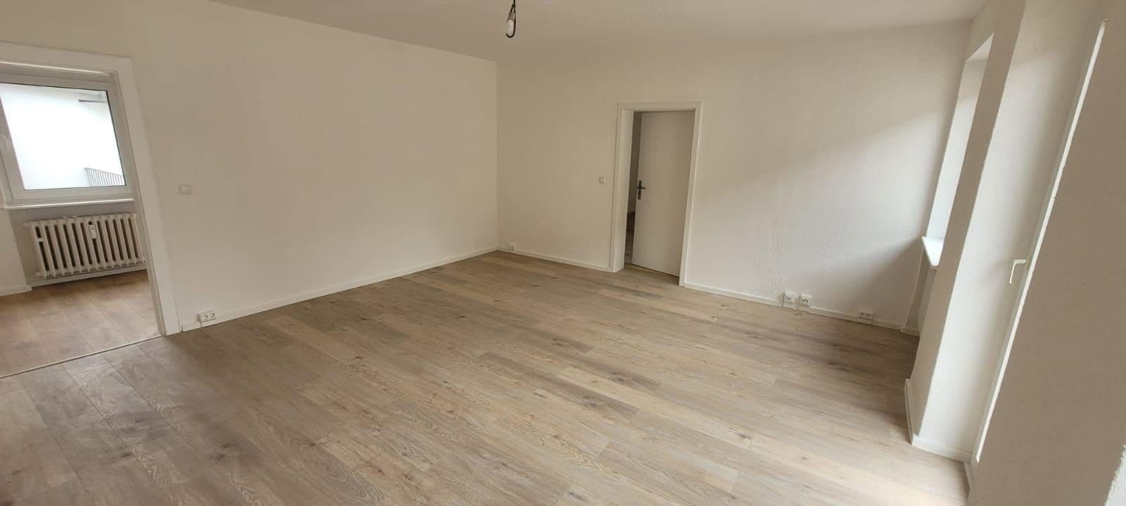 Prenájom bytu 5-izbový 112 m², Neumärker Straße 7, Helmstedt, Dolné Sasko Prenájom bytu 5-izbový 112 m², Neumärker Straße 7, Helmstedt, Dolné Sasko