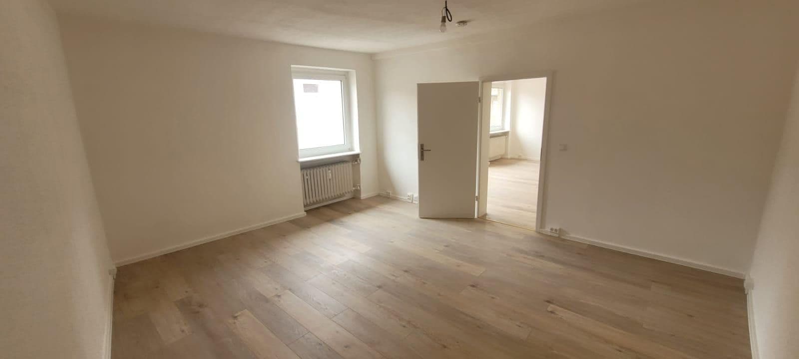 Prenájom bytu 5-izbový 112 m², Neumärker Straße 7, Helmstedt, Dolné Sasko Prenájom bytu 5-izbový 112 m², Neumärker Straße 7, Helmstedt, Dolné Sasko