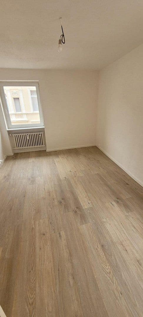 Prenájom bytu 5-izbový 112 m², Neumärker Straße 7, Helmstedt, Dolné Sasko Prenájom bytu 5-izbový 112 m², Neumärker Straße 7, Helmstedt, Dolné Sasko
