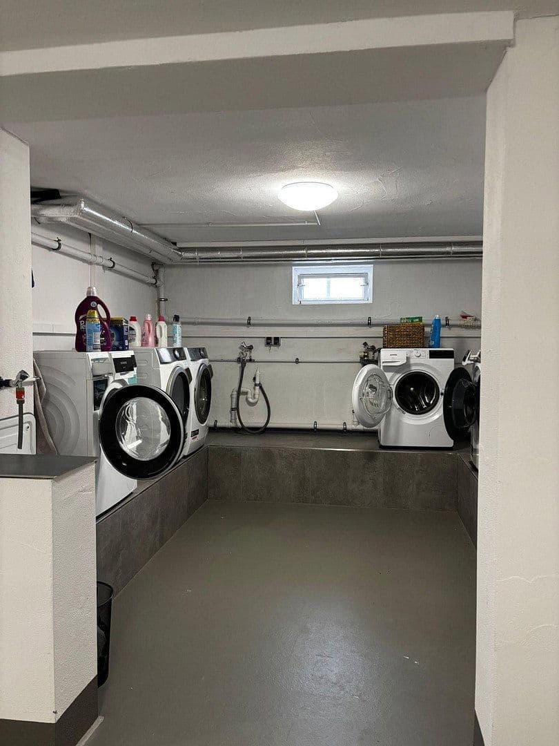 Prenájom bytu 2-izbový 65 m², Kronau, Bádensko-Wurttembersko Prenájom bytu 2-izbový 65 m², Kronau, Bádensko-Wurttembersko