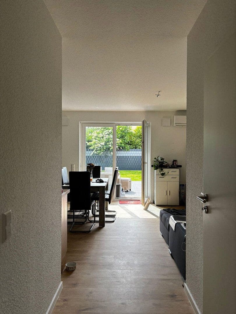 Prenájom bytu 2-izbový 65 m², Kronau, Bádensko-Wurttembersko Prenájom bytu 2-izbový 65 m², Kronau, Bádensko-Wurttembersko