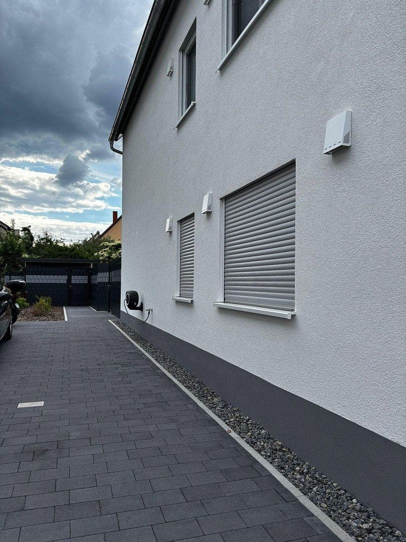 Prenájom bytu 2-izbový 65 m², Kronau, Bádensko-Wurttembersko Prenájom bytu 2-izbový 65 m², Kronau, Bádensko-Wurttembersko
