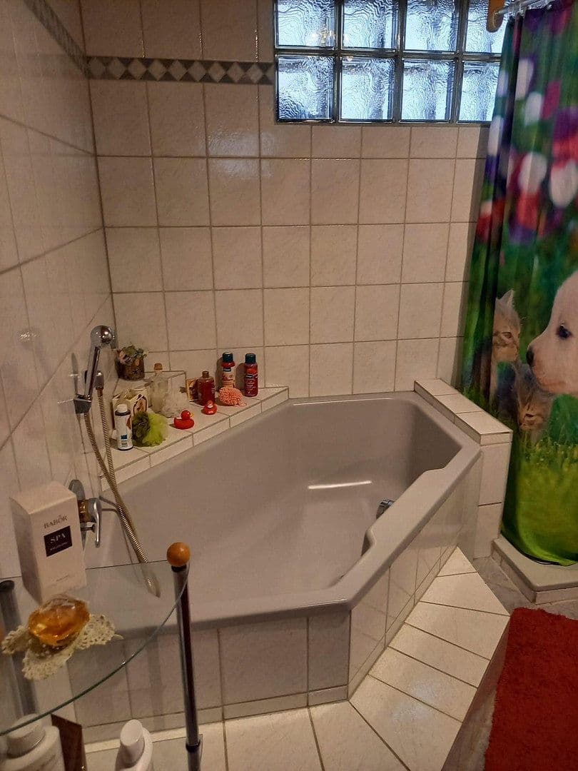 Predaj domu 220 m², pozemek 747 m², Bretten, Bádensko-Wurttembersko Predaj domu 220 m², pozemek 747 m², Bretten, Bádensko-Wurttembersko