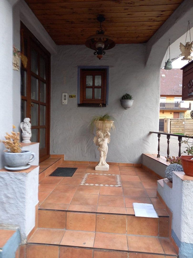 Predaj domu 220 m², pozemek 747 m², Bretten, Bádensko-Wurttembersko Predaj domu 220 m², pozemek 747 m², Bretten, Bádensko-Wurttembersko