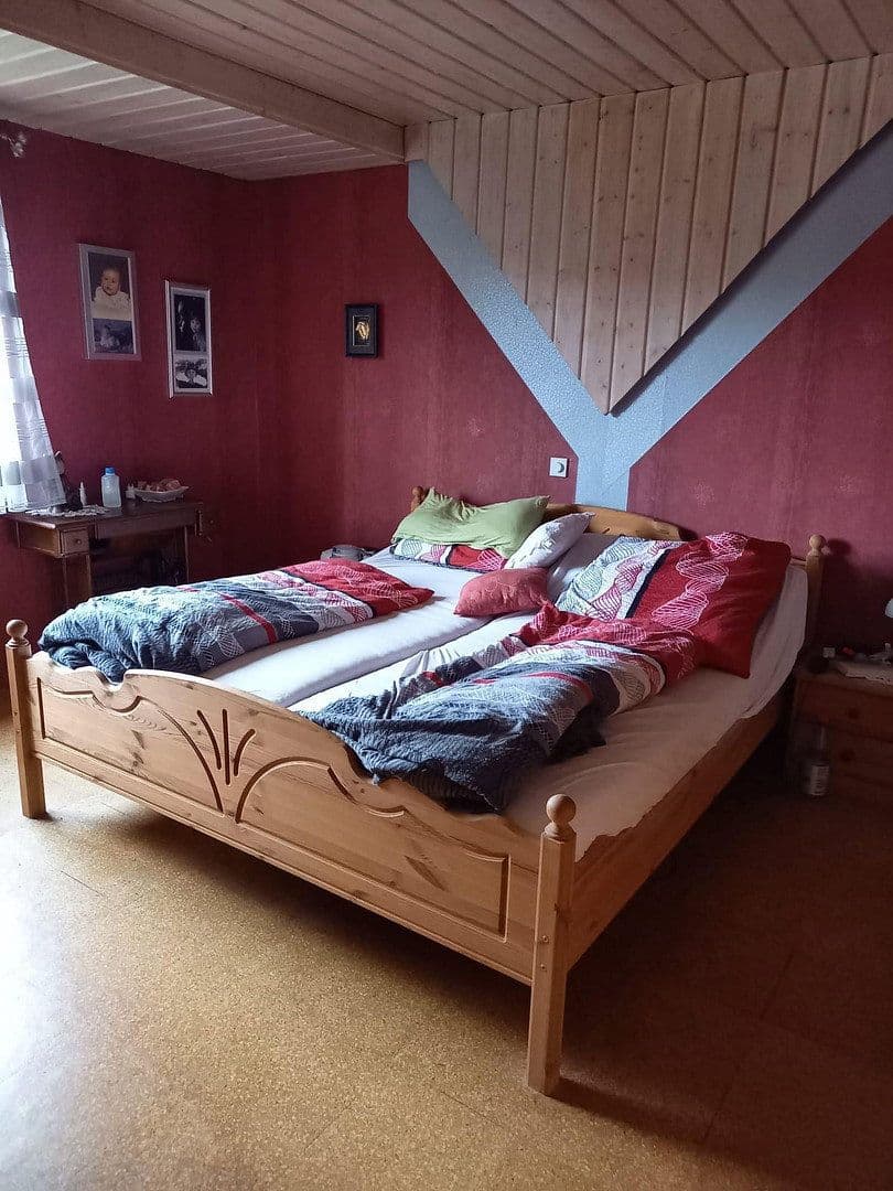 Predaj domu 220 m², pozemek 747 m², Bretten, Bádensko-Wurttembersko Predaj domu 220 m², pozemek 747 m², Bretten, Bádensko-Wurttembersko