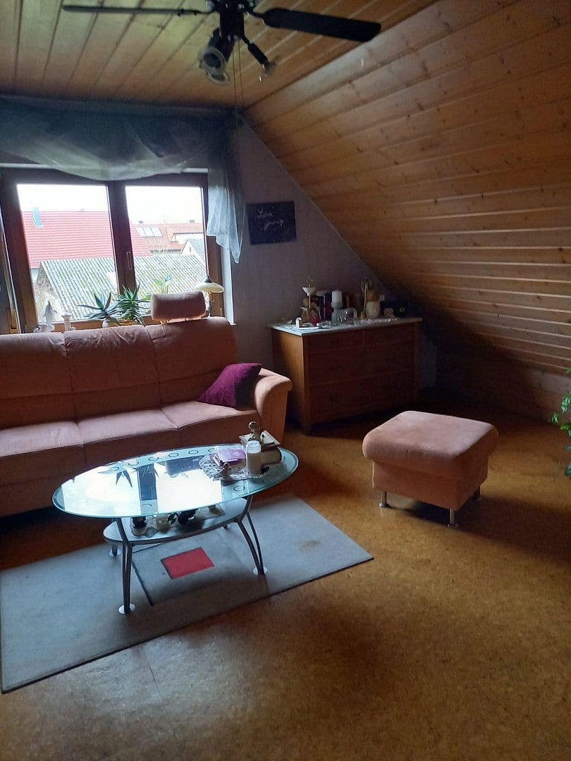 Predaj domu 220 m², pozemek 747 m², Bretten, Bádensko-Wurttembersko Predaj domu 220 m², pozemek 747 m², Bretten, Bádensko-Wurttembersko