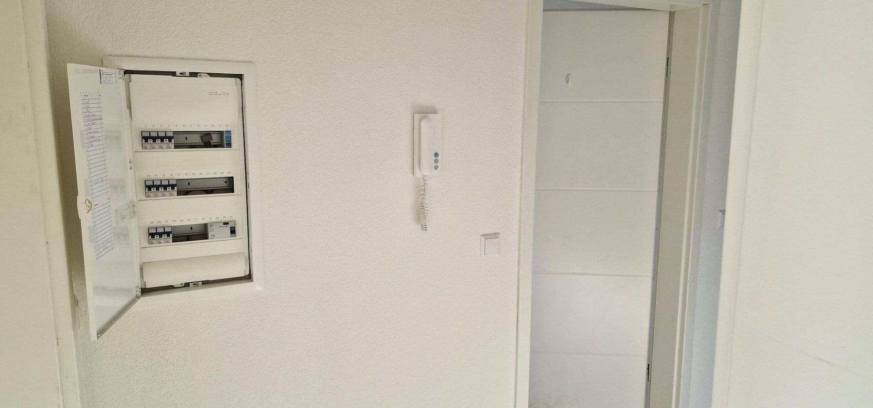Predaj bytu 4-izbový 91 m², Friedrichshafen, Bádensko-Wurttembersko Predaj bytu 4-izbový 91 m², Friedrichshafen, Bádensko-Wurttembersko